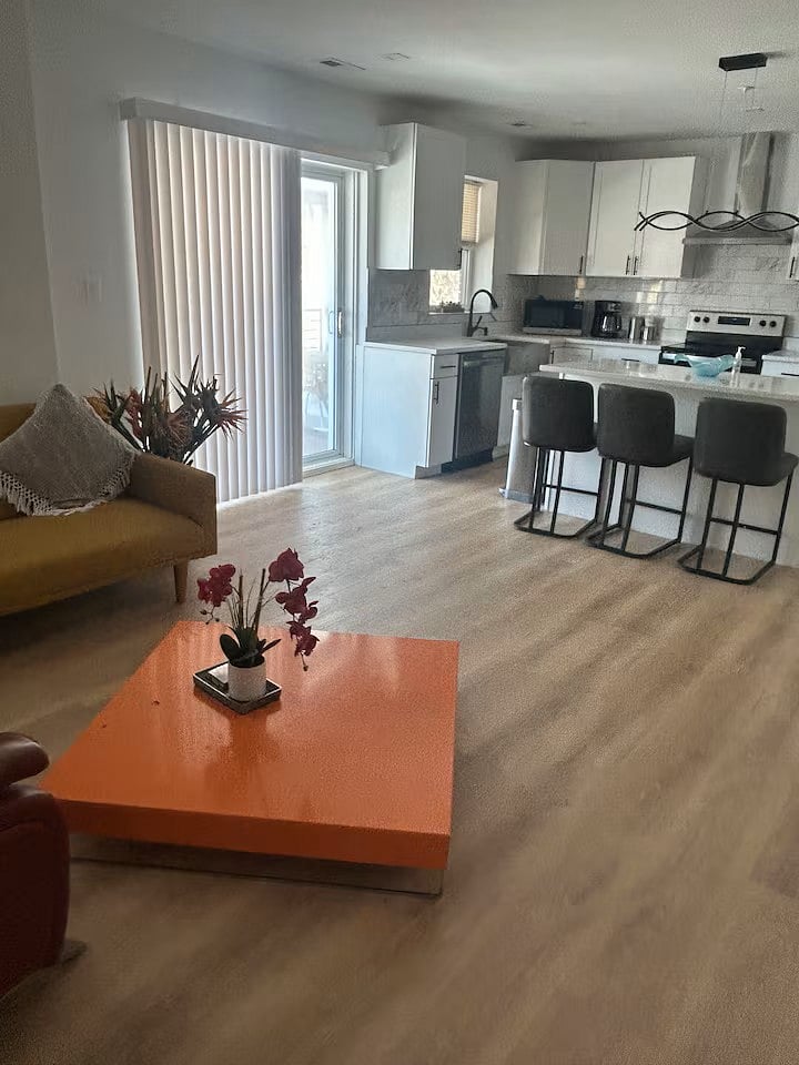 Furnished Finder property 400124_1 photo 3