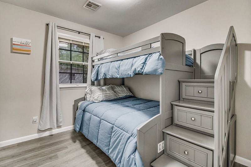 Furnished Finder property 400130_1 photo 20