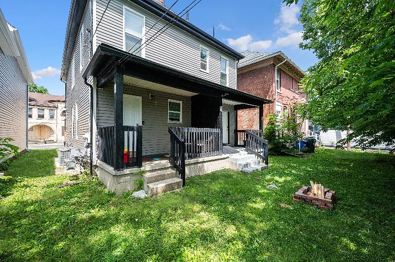 Furnished Finder property 400165_1 photo 24