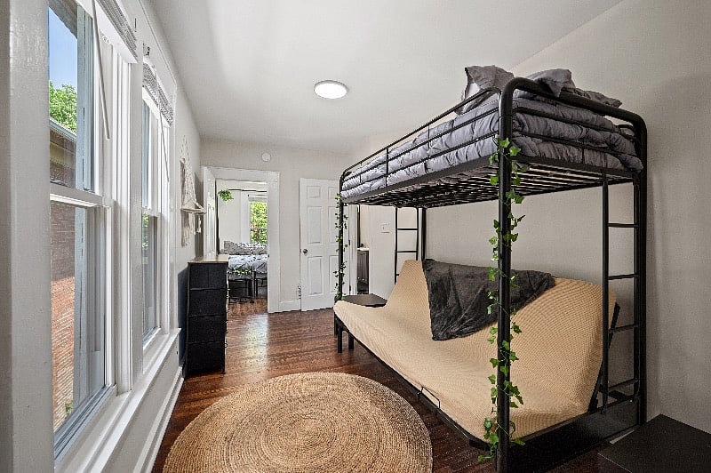 Furnished Finder property 400165_1 photo 17