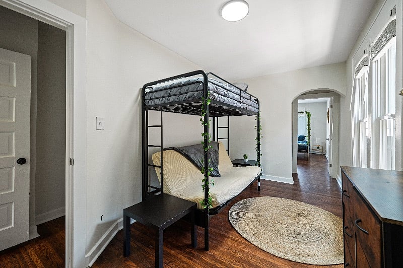 Furnished Finder property 400165_1 photo 15