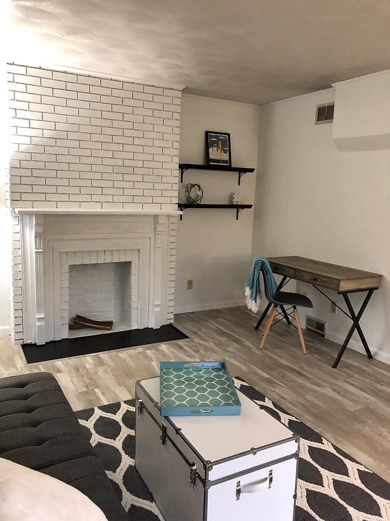 Furnished Finder property 400209_2 photo 6