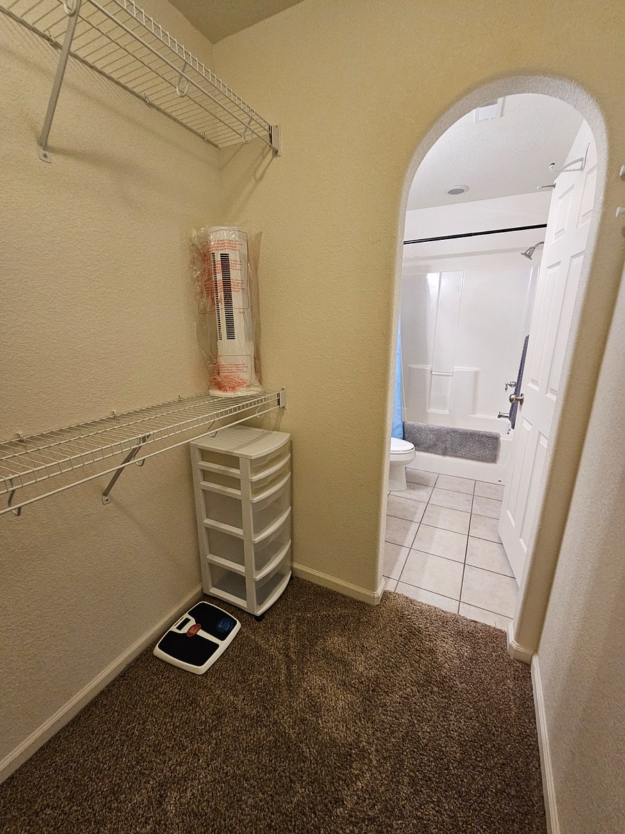 Furnished Finder property 400221_1 photo 17