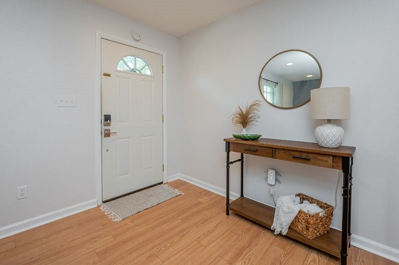 Furnished Finder property 400250_1 photo 11