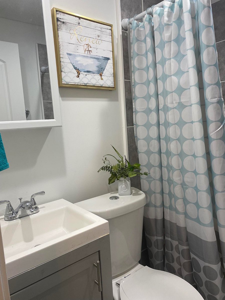Furnished Finder property 400256_1 photo 8