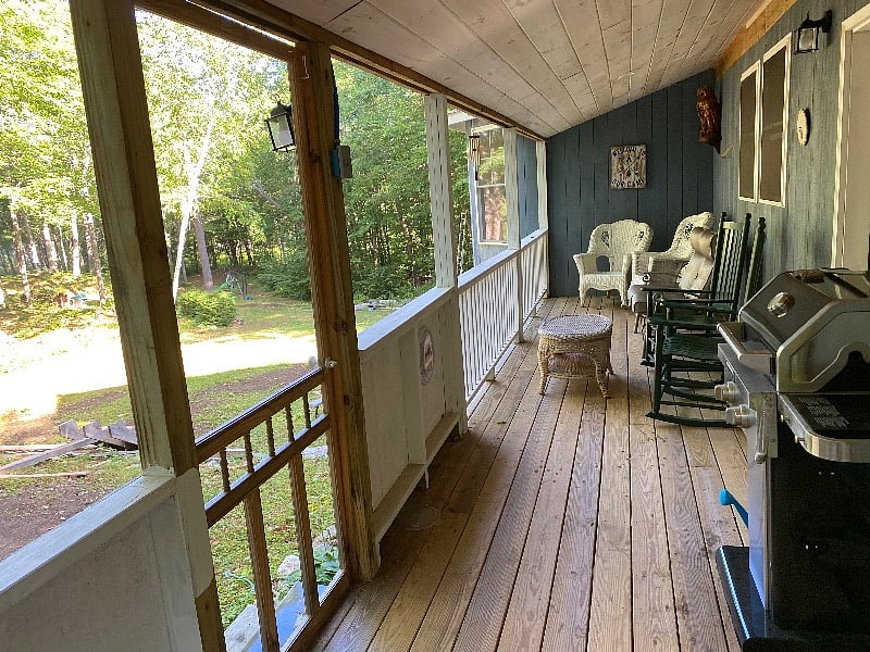 Back deck overlooking pond. Very relaxing!