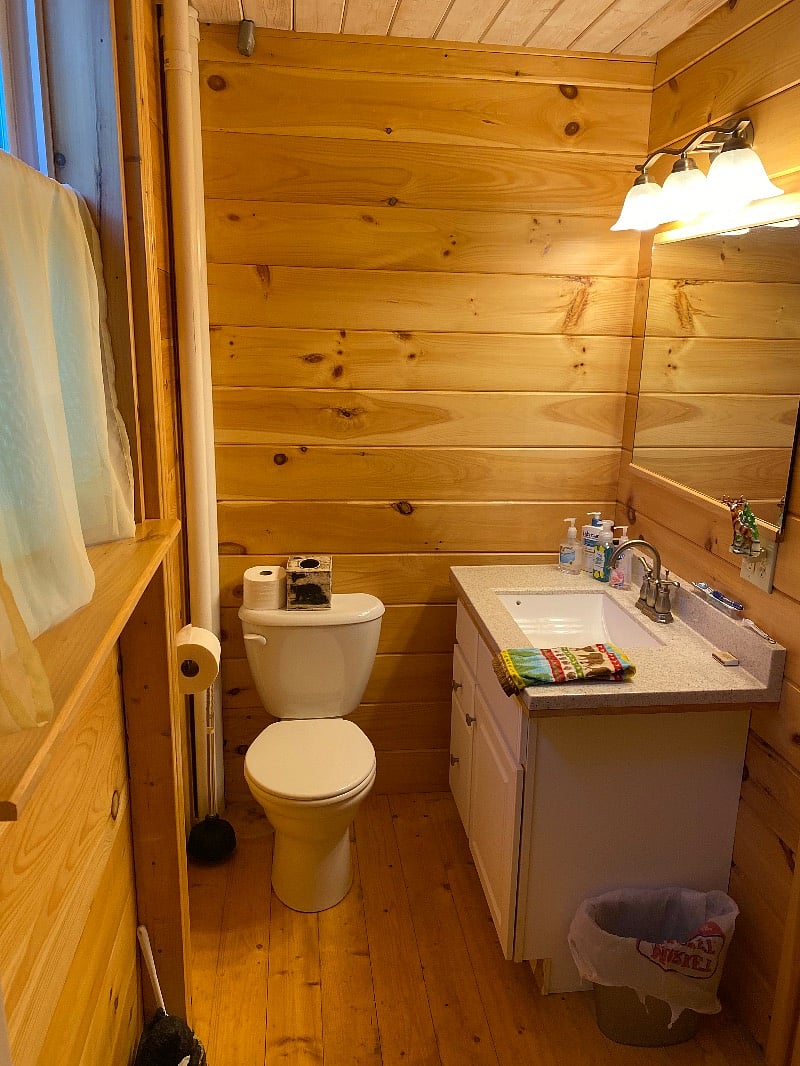 1st floor bathroom