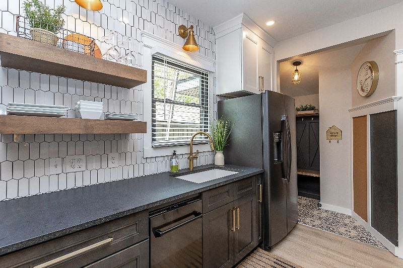 Furnished Finder property 400271_1 photo 10