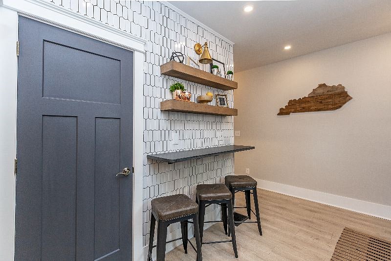 Furnished Finder property 400271_1 photo 13