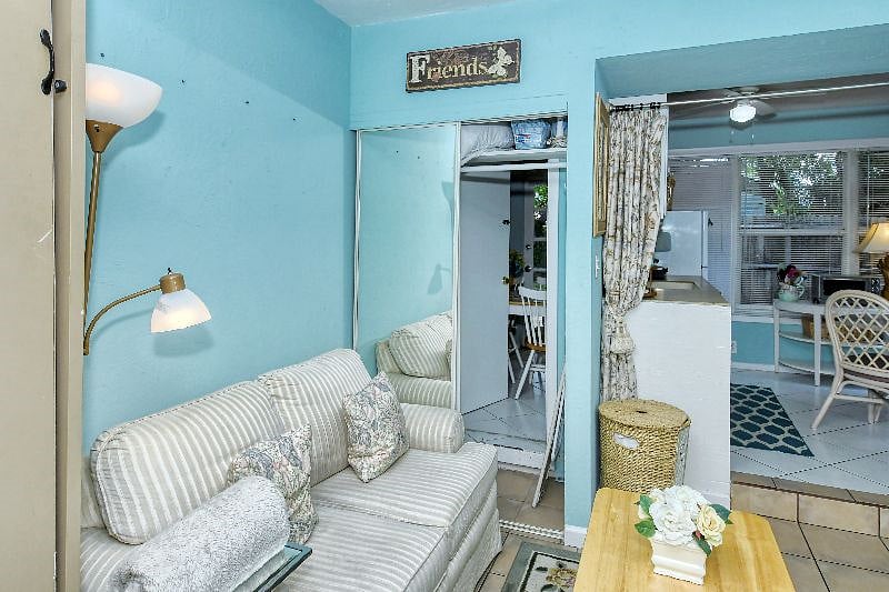 Furnished Finder property 400275_1 photo 6