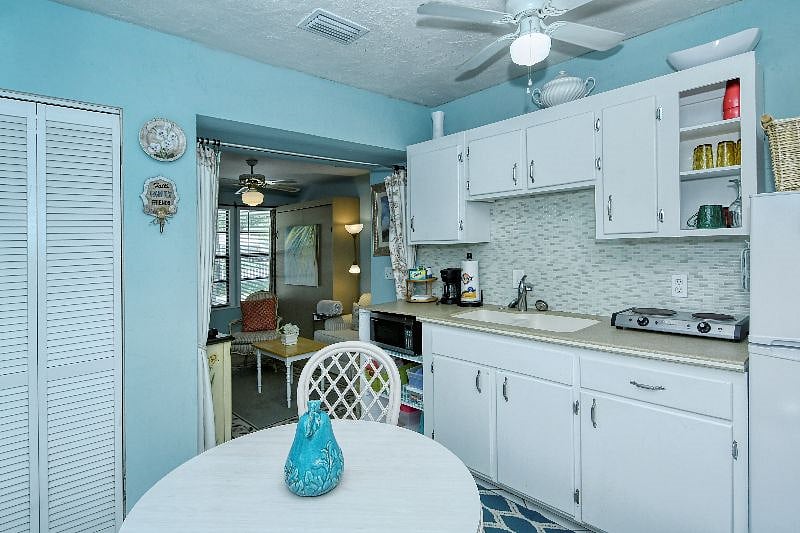Furnished Finder property 400275_1 photo 10