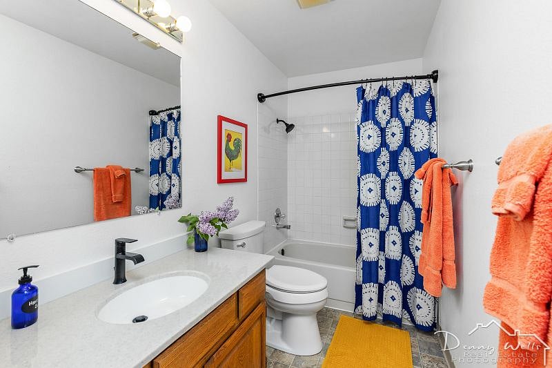 Bedroom #1 In-Suite Bathroom