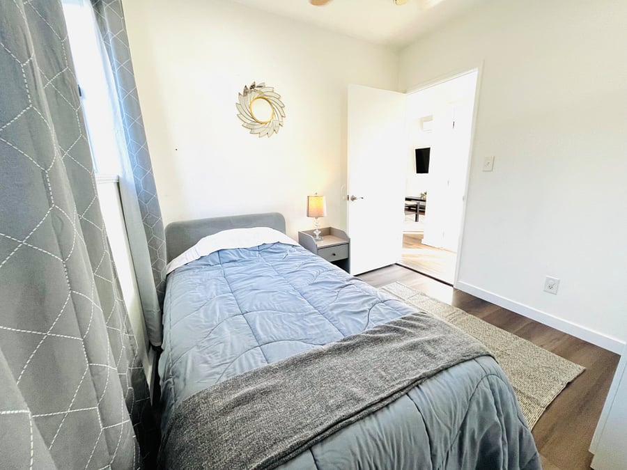 Furnished Finder property 400317_1 photo 47