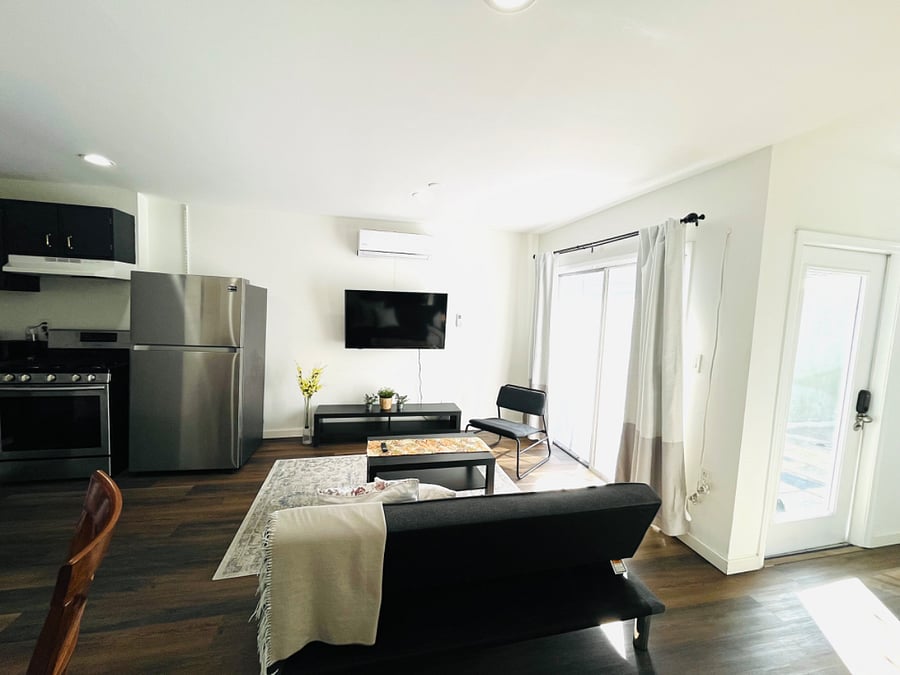 Furnished Finder property 400317_1 photo 34