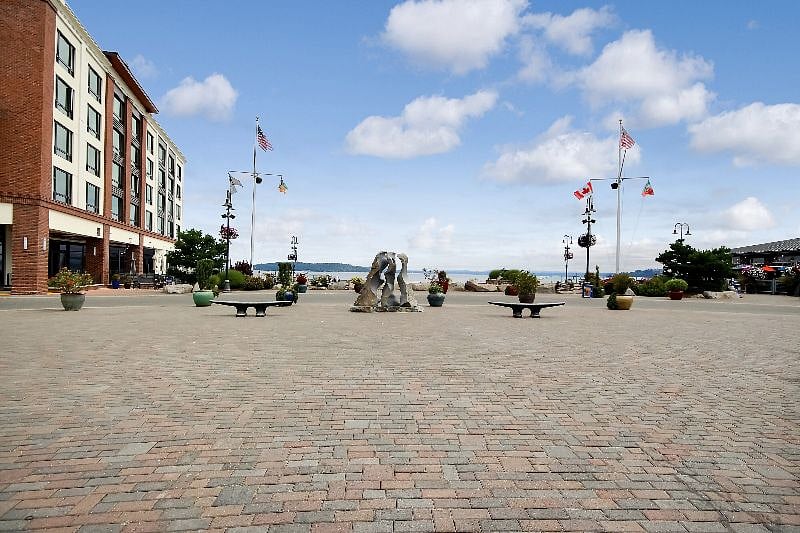 Point Ruston Water Front