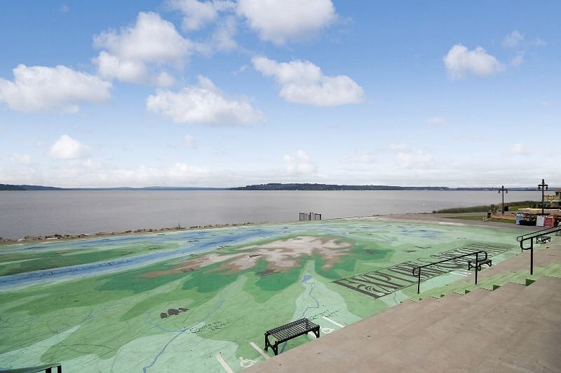 Point Ruston Water Front