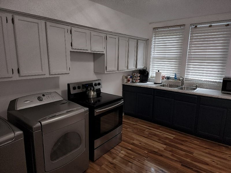 Furnished Finder property 400362_1 photo 10