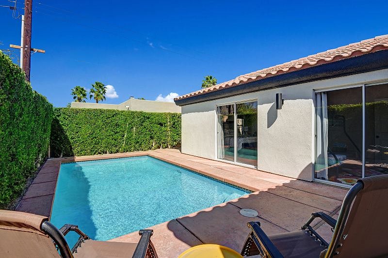 Furnished Finder property 400381_1 photo 21