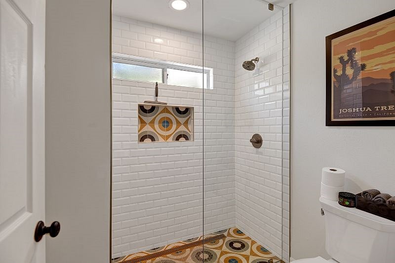 Furnished Finder property 400381_1 photo 15