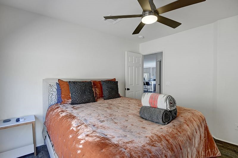 Furnished Finder property 400381_1 photo 12