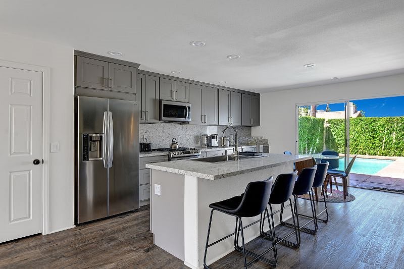 Furnished Finder property 400381_1 photo 3