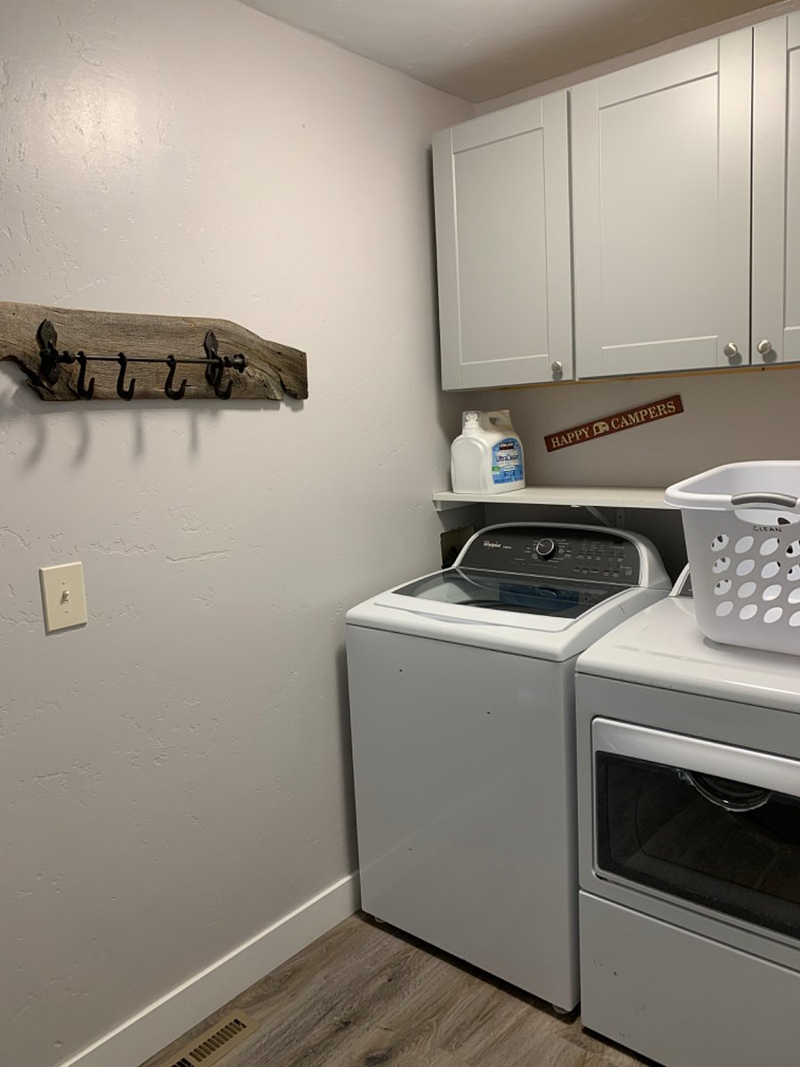 Furnished Finder property 400393_1 photo 12