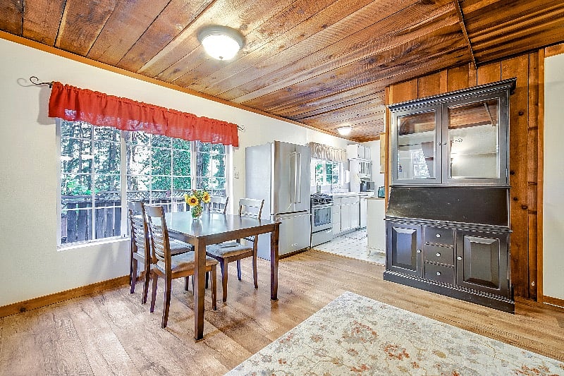 Furnished Finder property 400436_1 photo 17