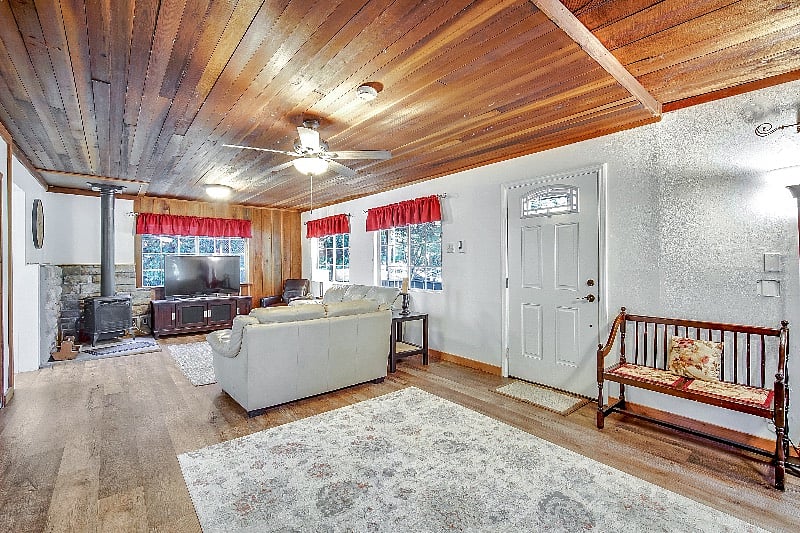 Furnished Finder property 400436_1 photo 19