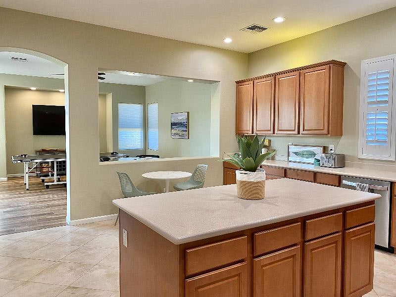Furnished Finder property 400447_1 photo 15