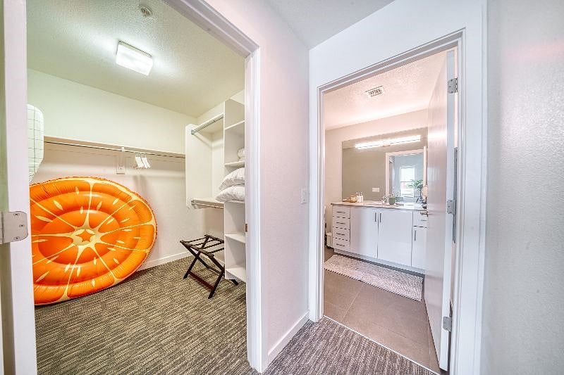 Master suite walk-in closet