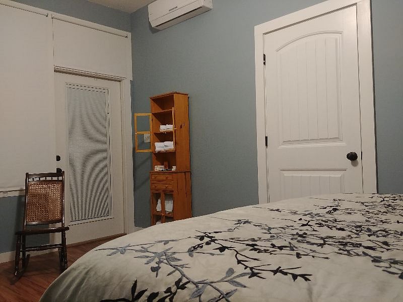 Furnished Finder property 400516_1 photo 17