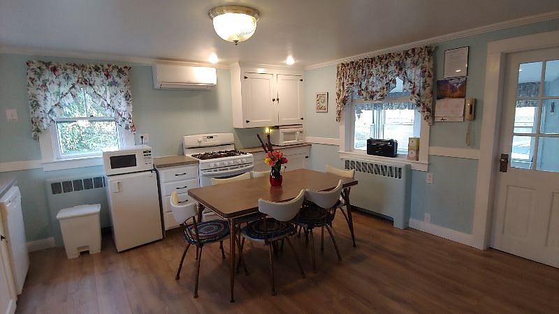 Furnished Finder property 400519_1 photo 3