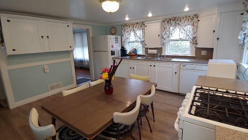 Furnished Finder property 400519_1 photo 4