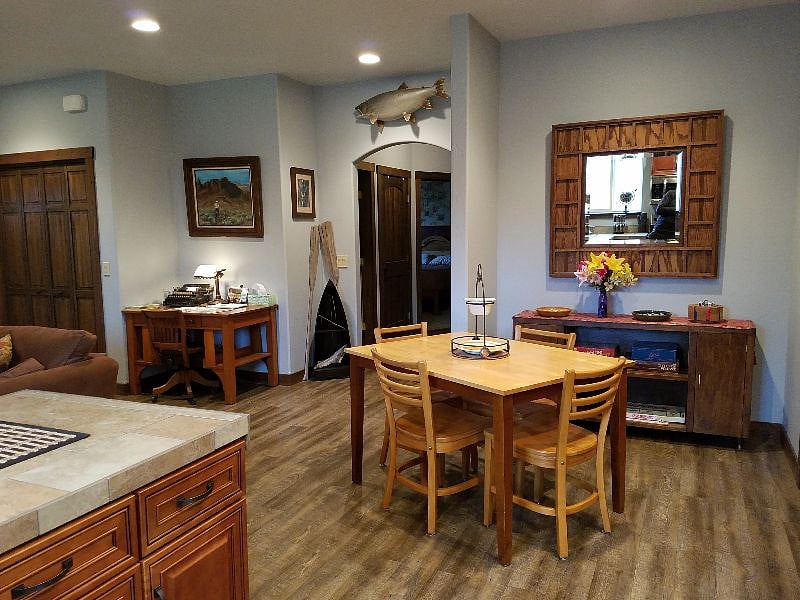 Furnished Finder property 400526_1 photo 6
