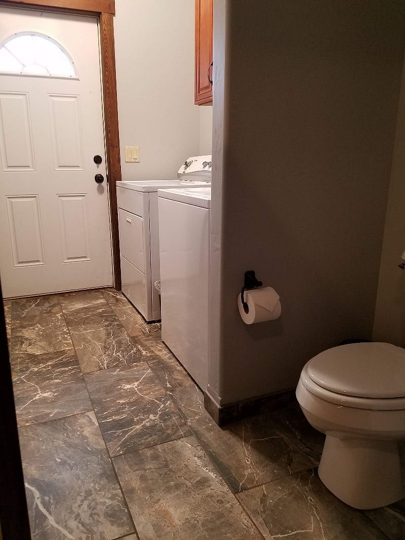 Furnished Finder property 400526_1 photo 17