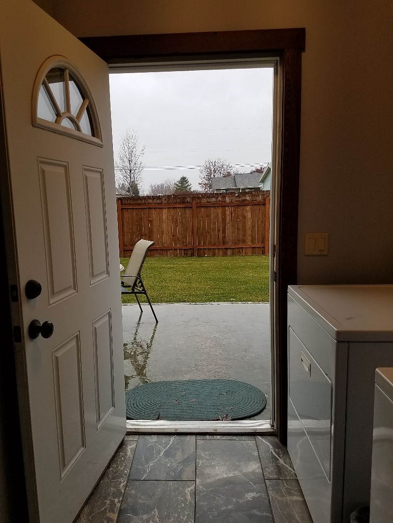 Furnished Finder property 400526_1 photo 23