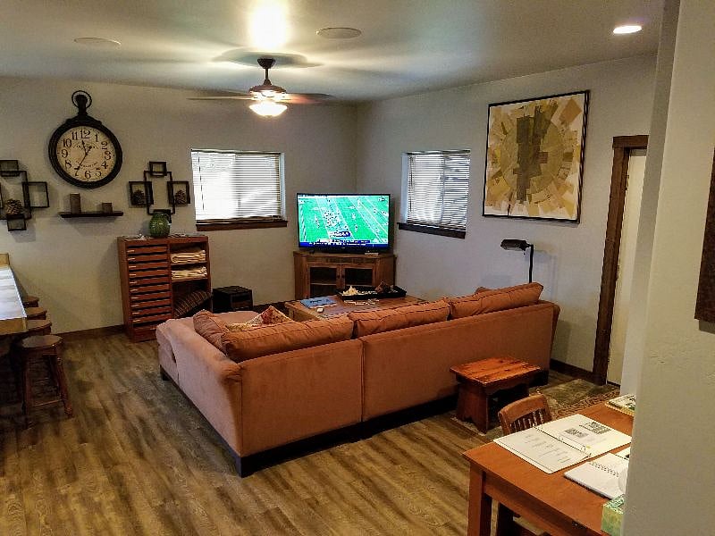 Furnished Finder property 400526_1 photo 27