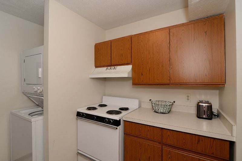 Furnished Finder property 400534_1 photo 8