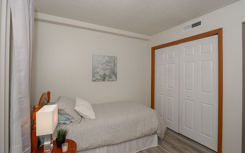 Furnished Finder property 400534_1 photo 18
