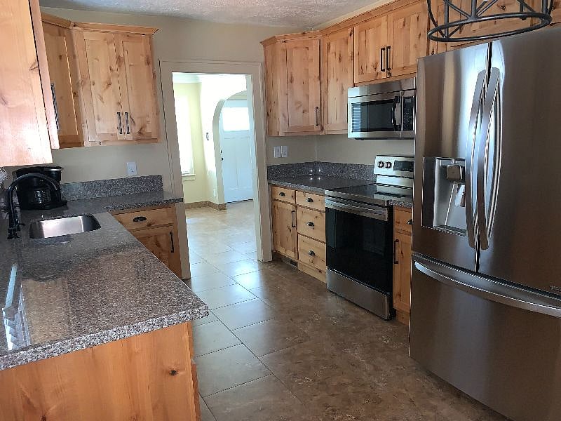 Furnished Finder property 400537_1 photo 4