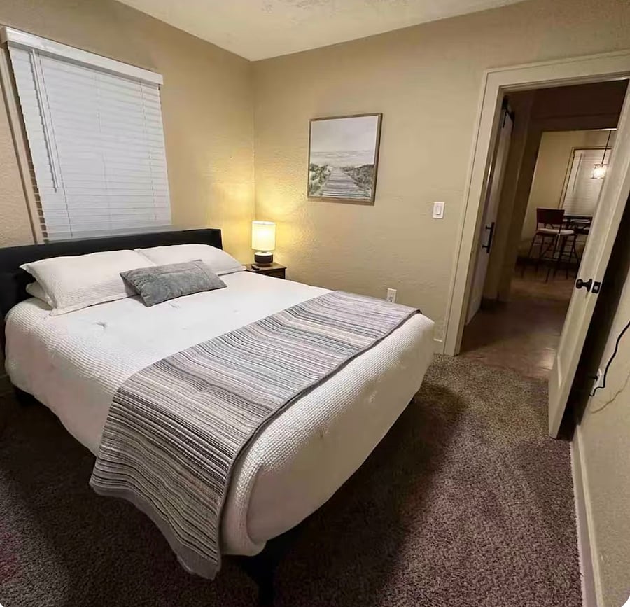 Furnished Finder property 400537_1 photo 8