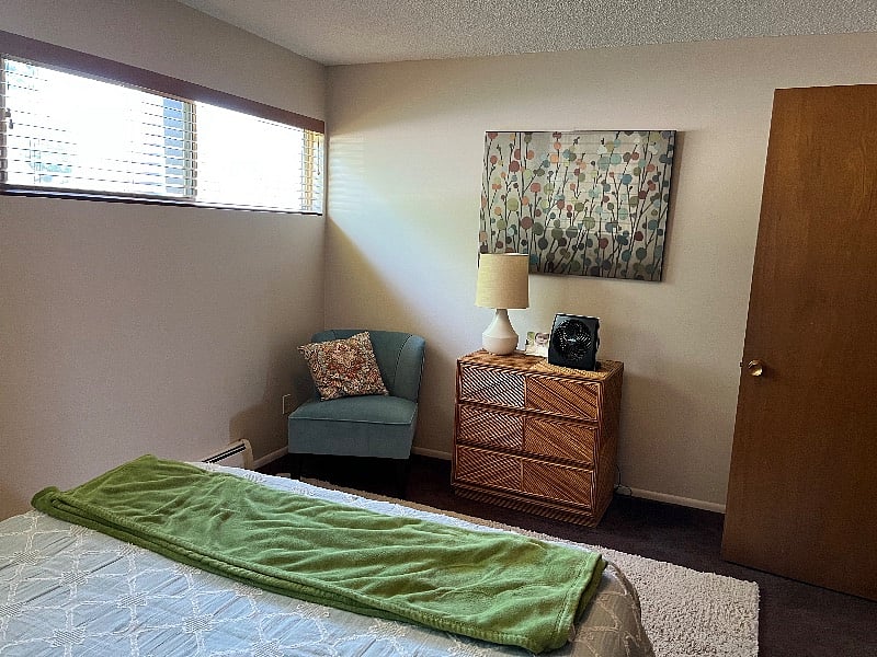 Furnished Finder property 400567_1 photo 3