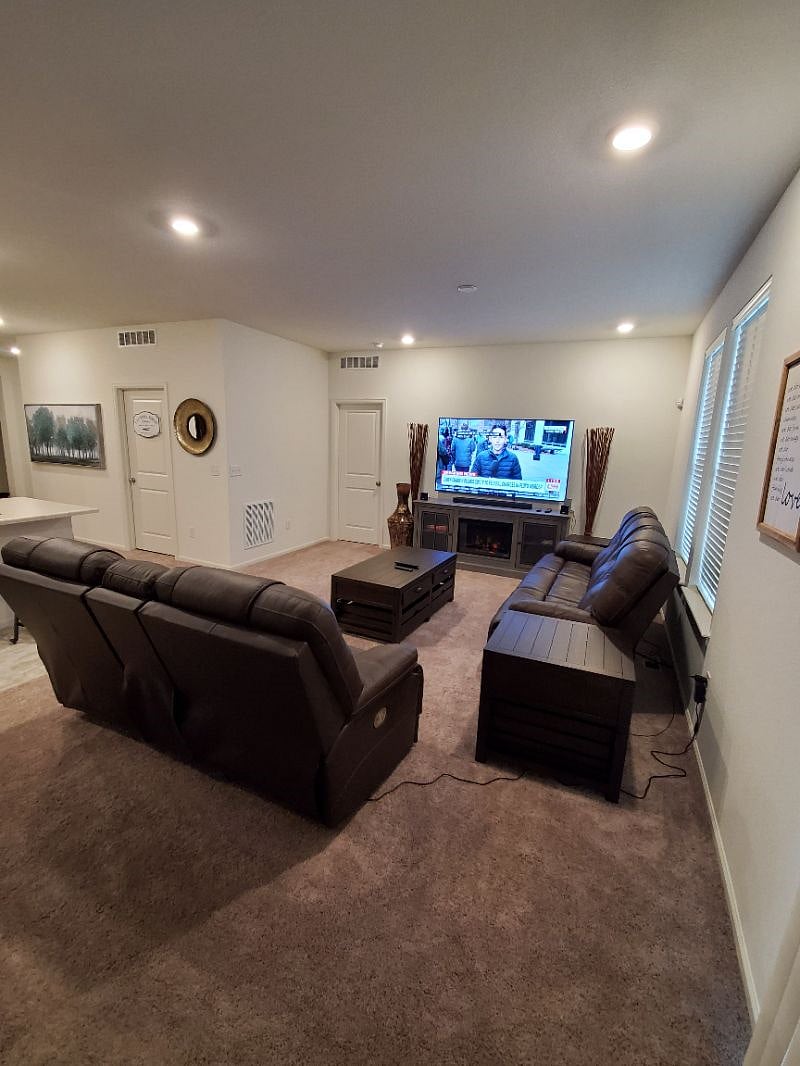 Furnished Finder property 400603_1 photo 3