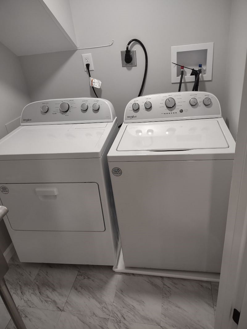 Furnished Finder property 400614_1 photo 16