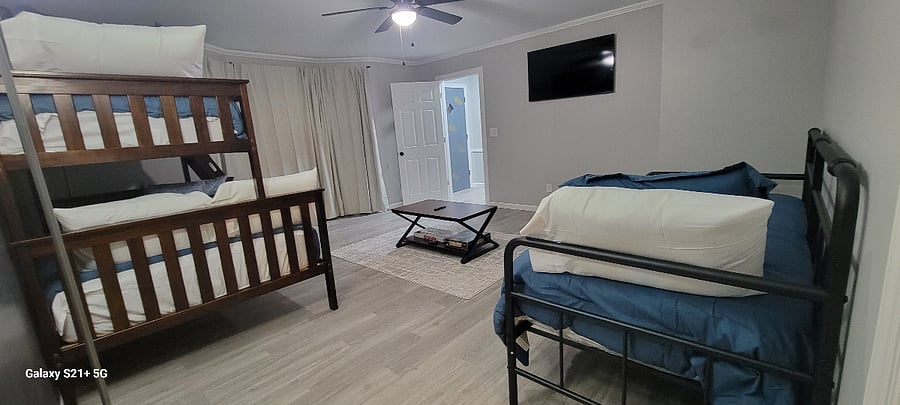 Furnished Finder property 400624_1 photo 9