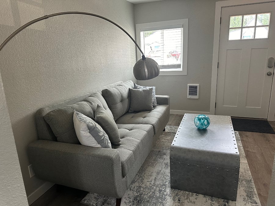 Furnished Finder property 400625_2 photo 6