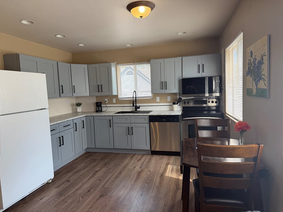Furnished Finder property 400669_1 photo 9