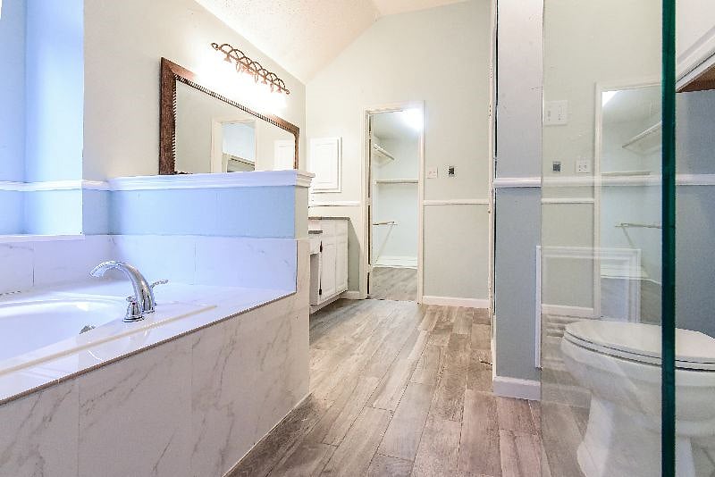 Furnished Finder property 400704_1 photo 7