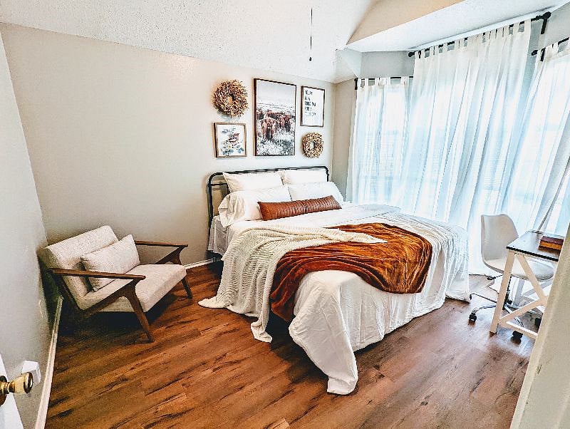Furnished Finder property 400704_1 photo 10