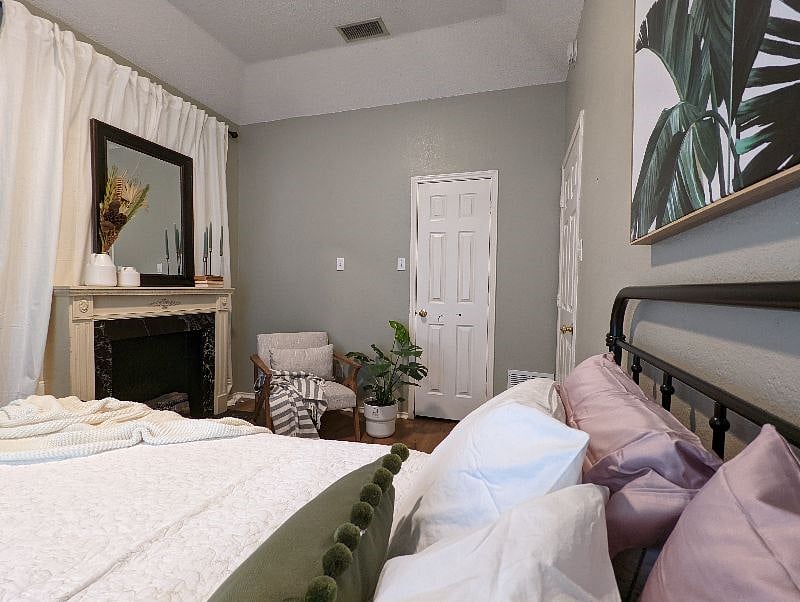 Furnished Finder property 400704_1 photo 14